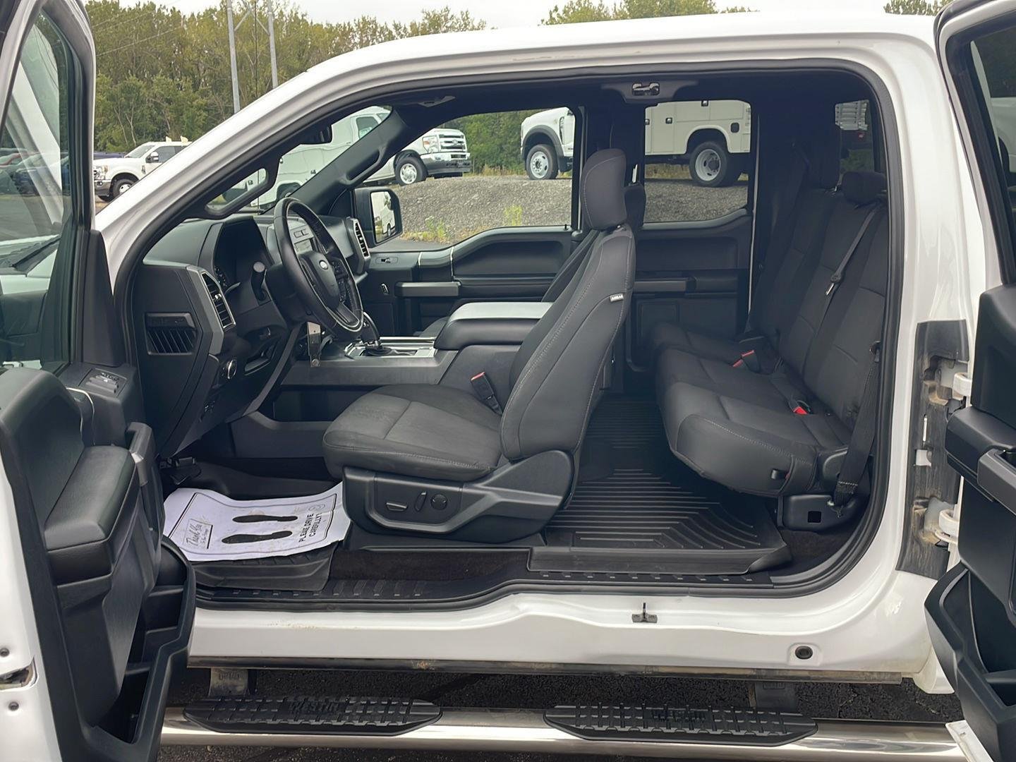 Used 2020 Oxford White Ford XLT image 10