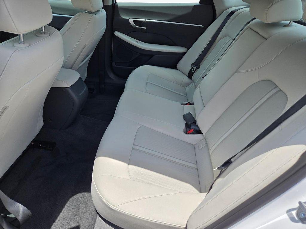 New 2026 White Hyundai SEL Sport image 16