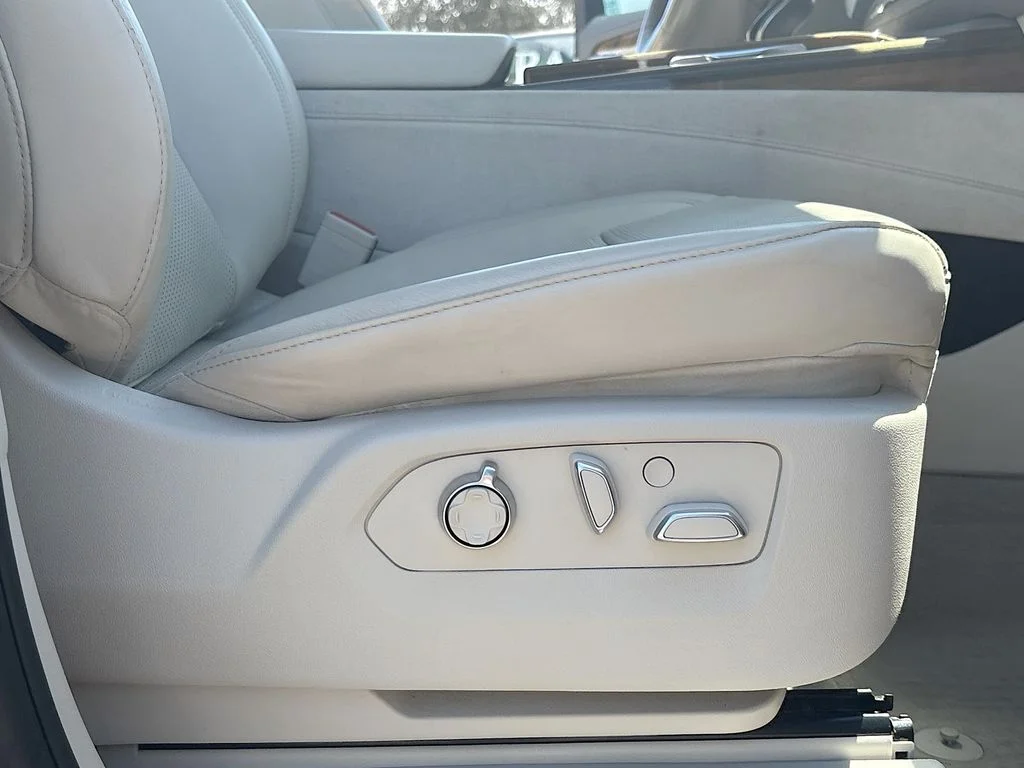 Used 2022 Black Cadillac Sport Platinum image 32