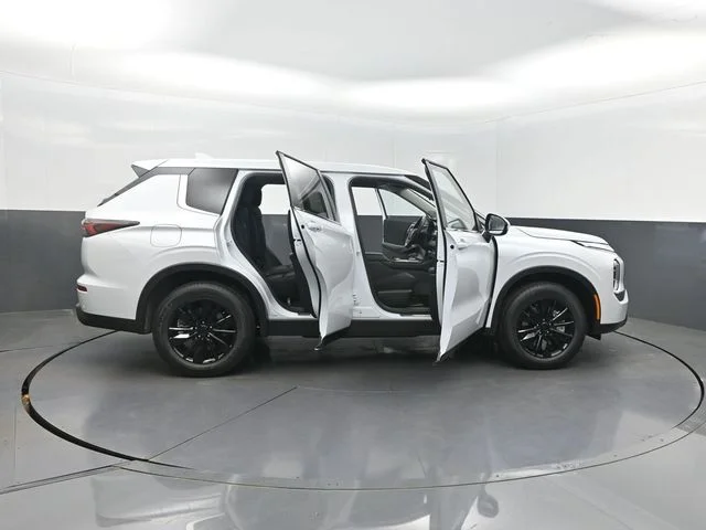 New 2026 White Mitsubishi ES 1.5T 2WD image 31