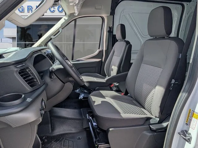 New 2026 Oxford White Ford Cargo Van image 4