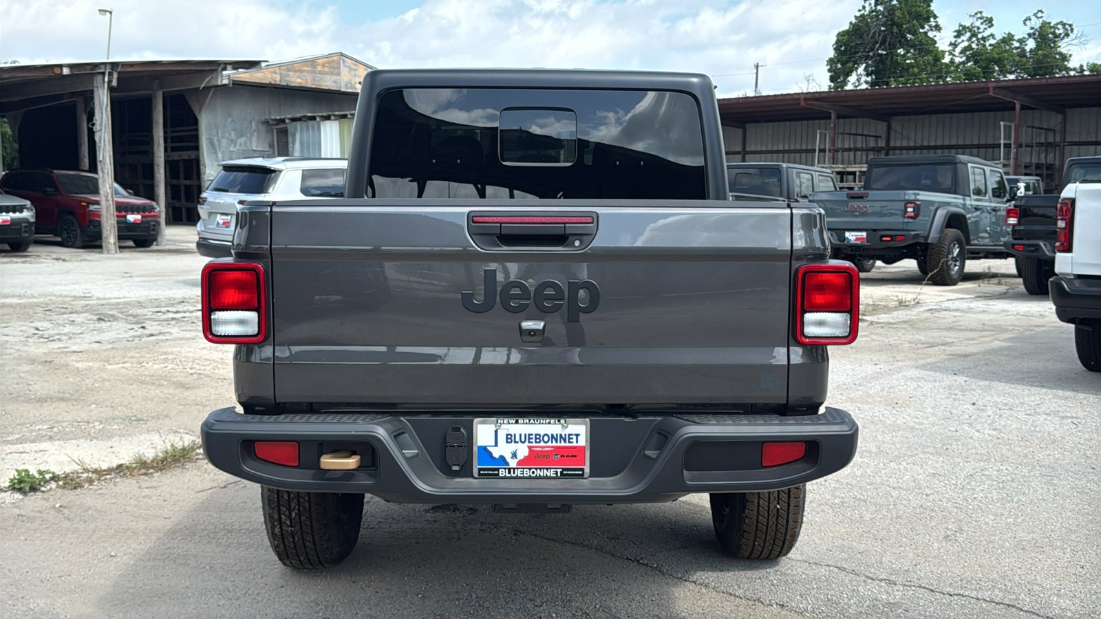New 2026 Granite Crystal Metallic Clear-Coat Exterior Paint Jeep 85th Anniversary Edition image 6