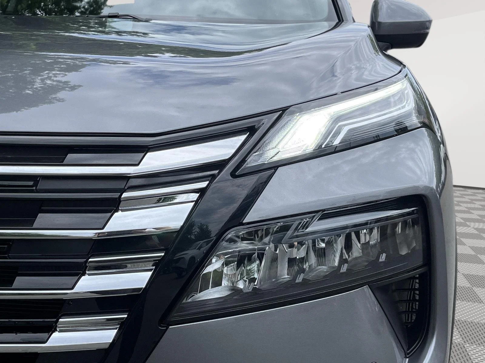New 2026 Gun Metallic Nissan Platinum image 10