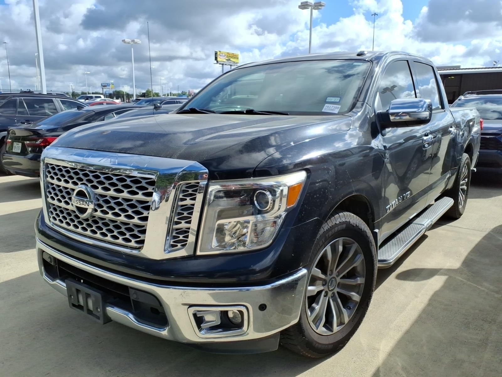 Used 2019 Magnetic Black Nissan SL image 4