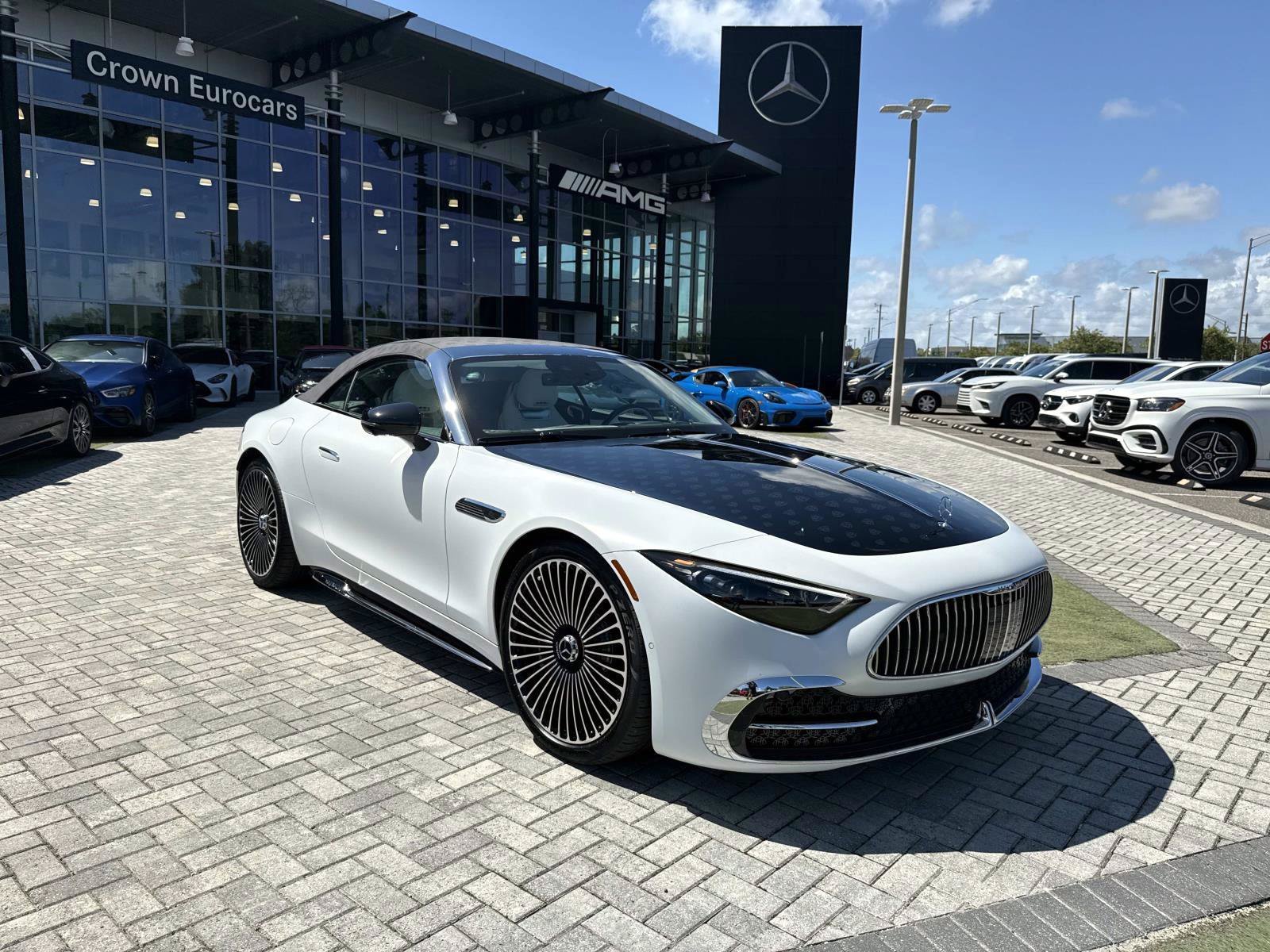 New 2027 Moonlight White Mercedes-Benz Maybach  680 Monogram Series Roadster image 18
