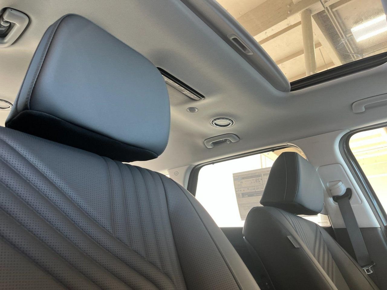 New 2026 Gray Hyundai SEL Premium 8P image 15