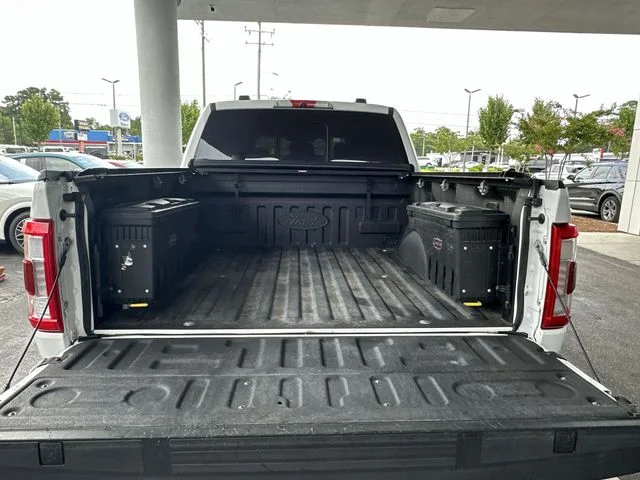 Used 2022 White Ford Lariat image 26