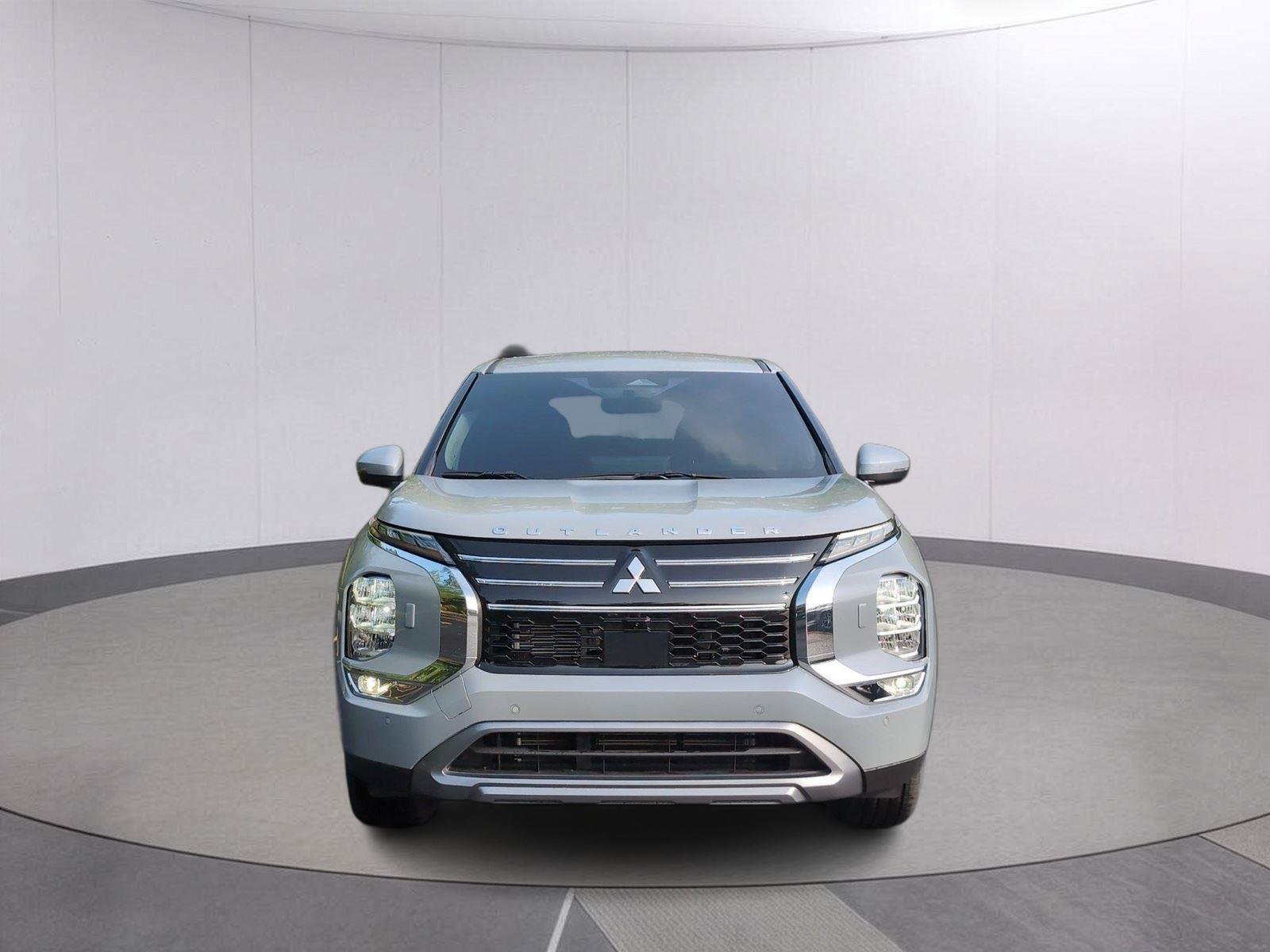 Used 2026  Mitsubishi SE image 9