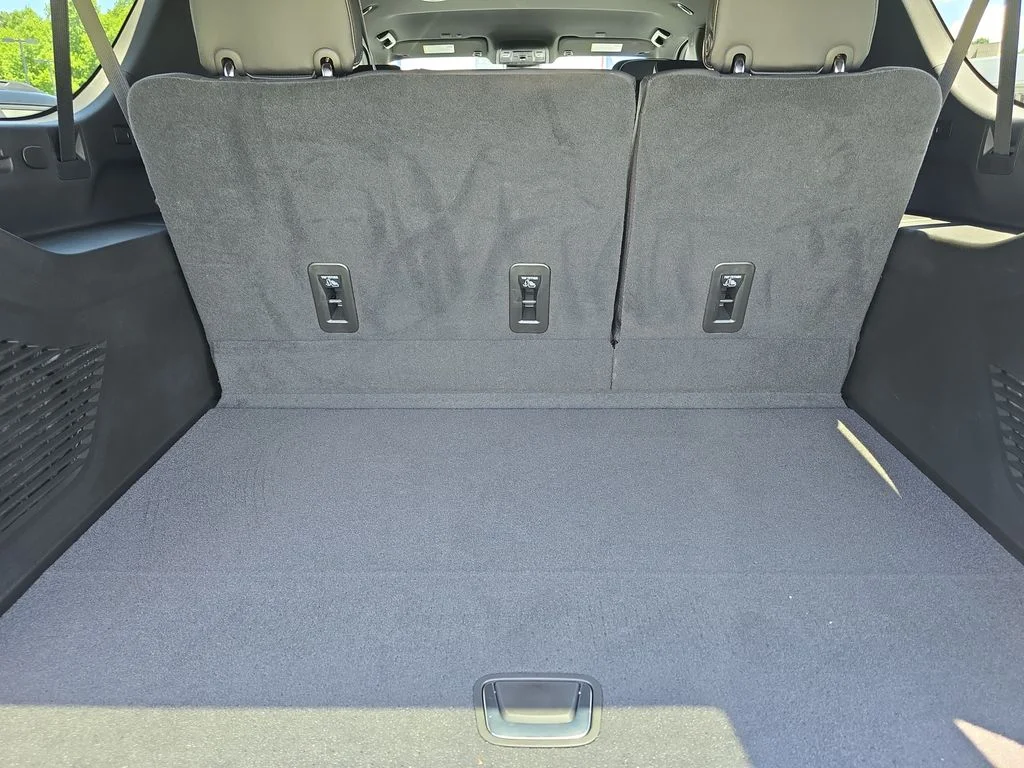 Used 2024 Black Chevrolet Premier image 24