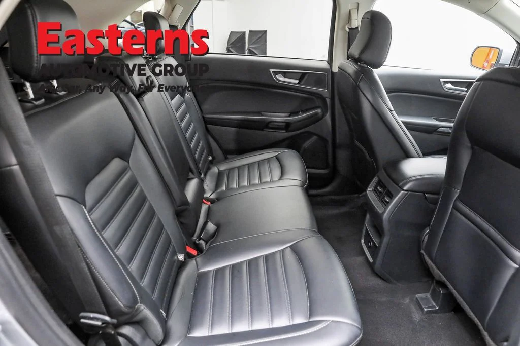 Used 2024 Silver Ford SEL image 22