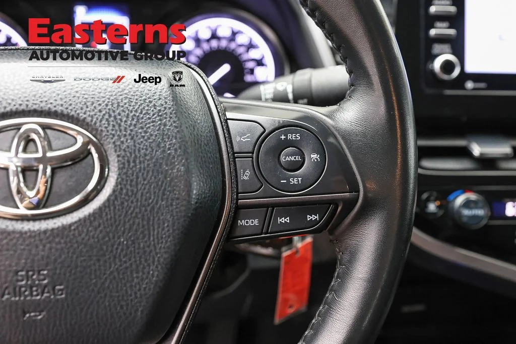 Used 2024 White Toyota SE image 17