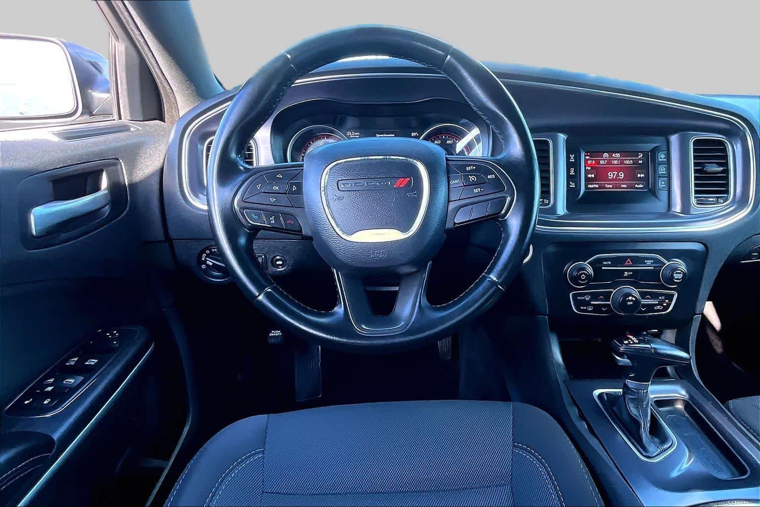 Used 2017 Pitch Black Clearcoat Dodge SE image 6