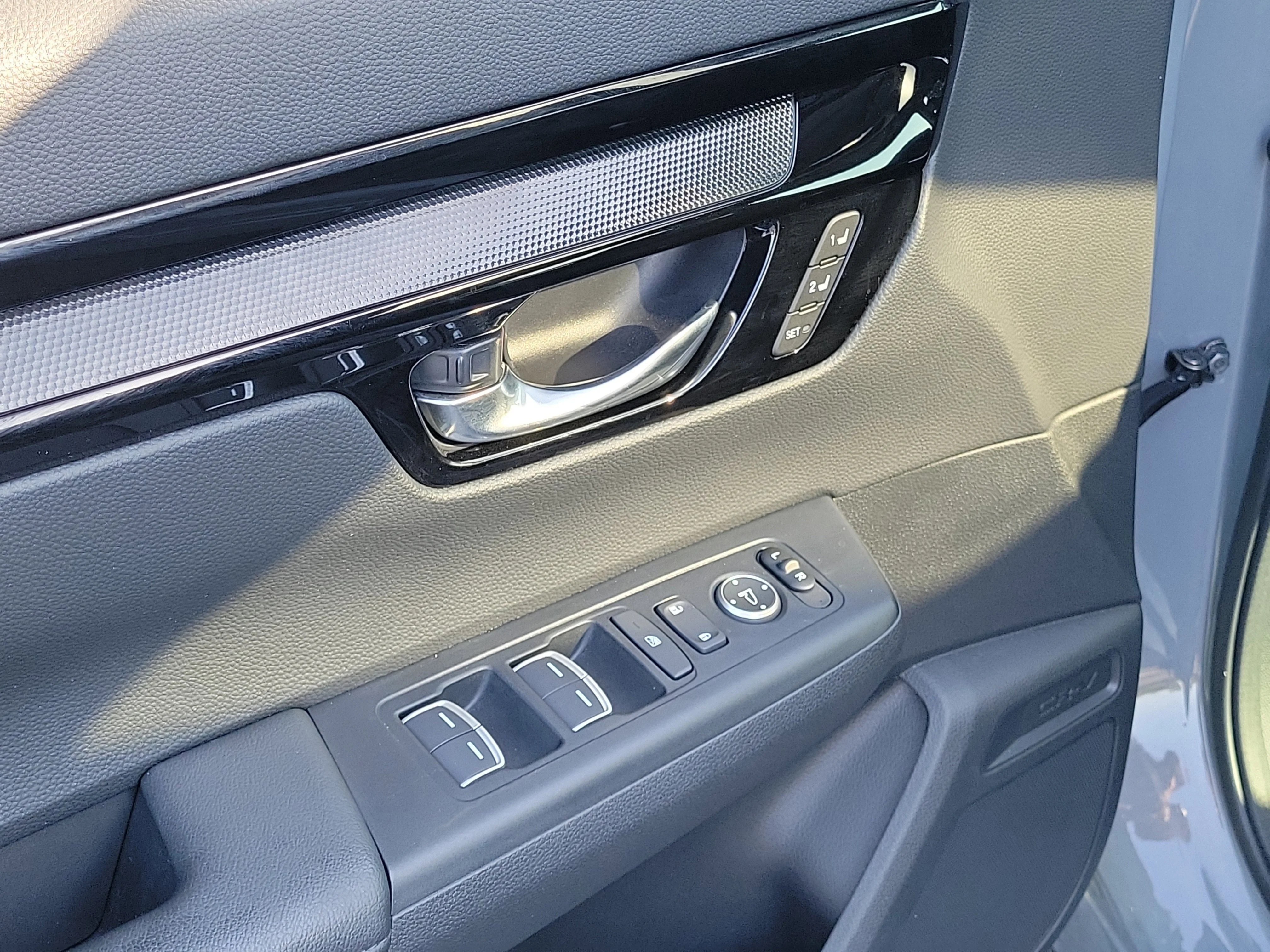 2025 Honda CR-V EX-L - Photo 19