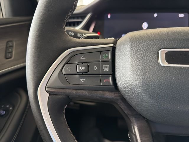 Used 2023 Black Jeep Limited image 28