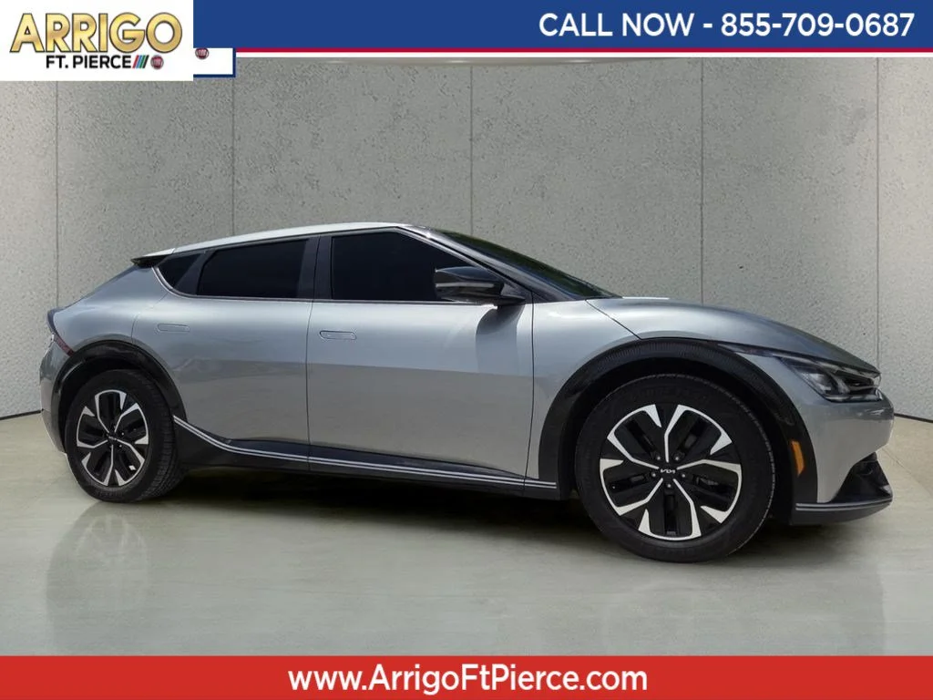 2022 Kia EV6 Wind's photo