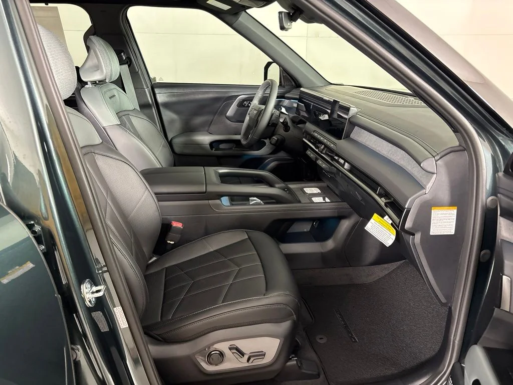 New 2027 Black Jade Green Kia X-LINE SX image 18