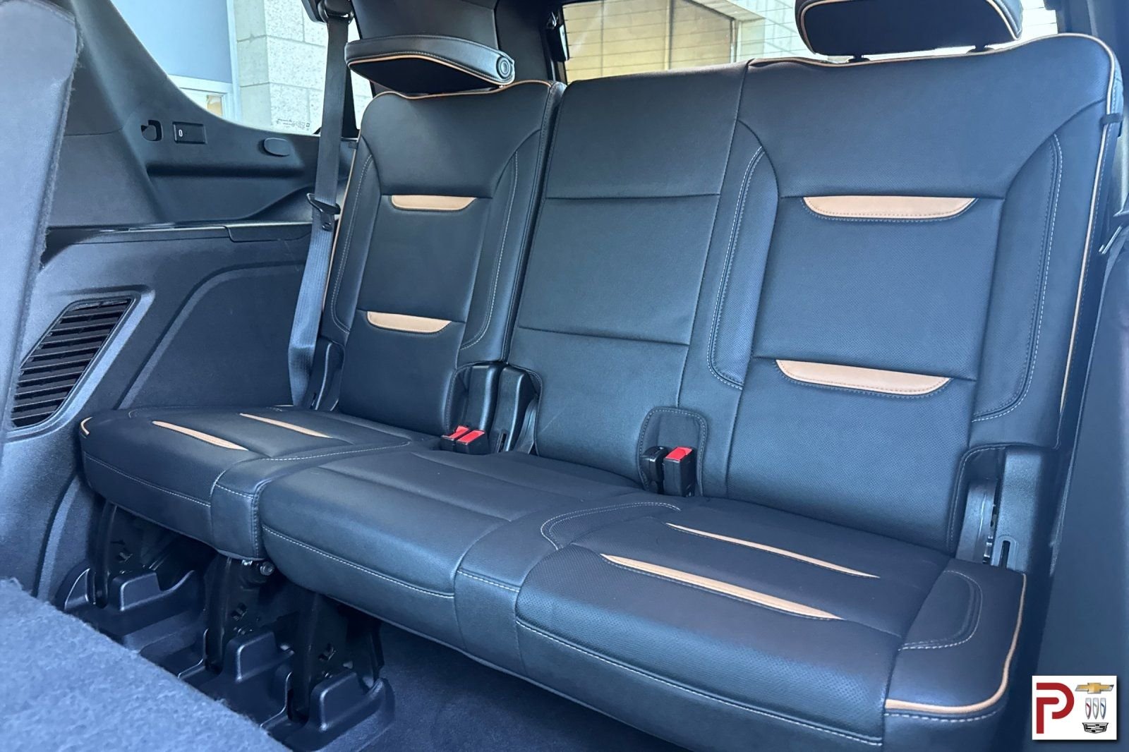 Used 2022 White GMC AT4 image 17