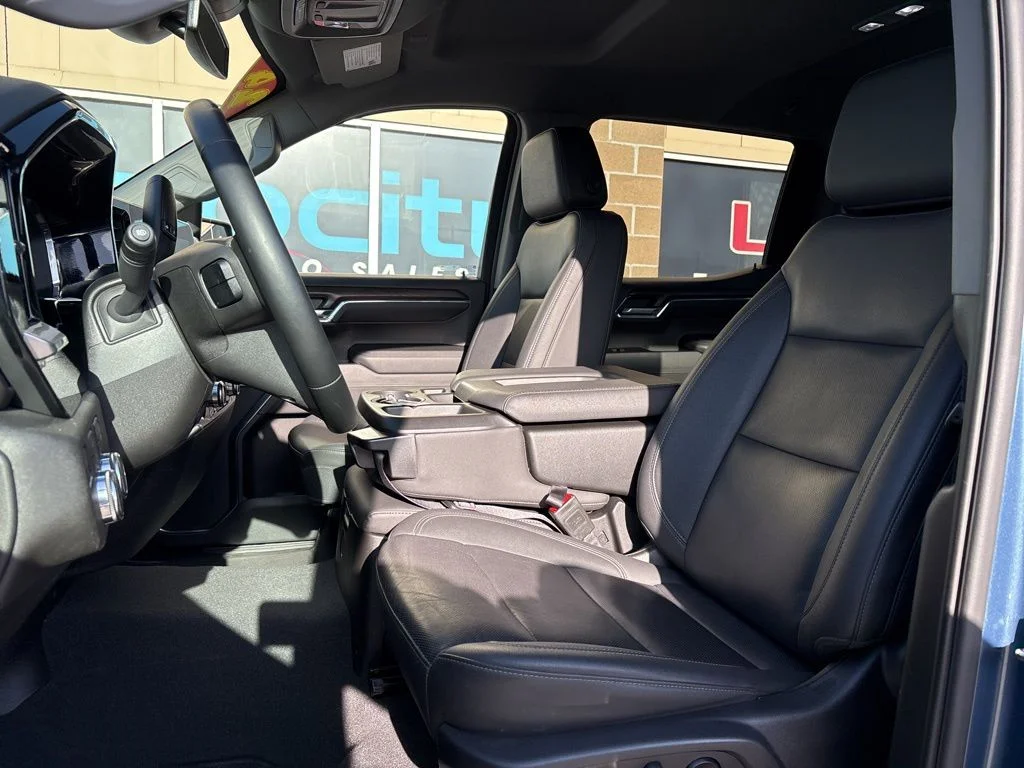 2024 GMC Sierra 1500 SLT - Photo 13
