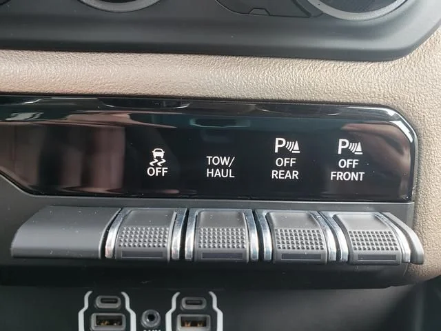 Used 2020 White Ram Laramie image 19