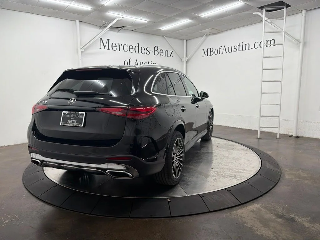 New 2026 Black Mercedes-Benz GLC 300 image 7