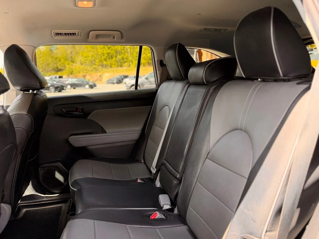 Used 2021 Gray Toyota LE image 6