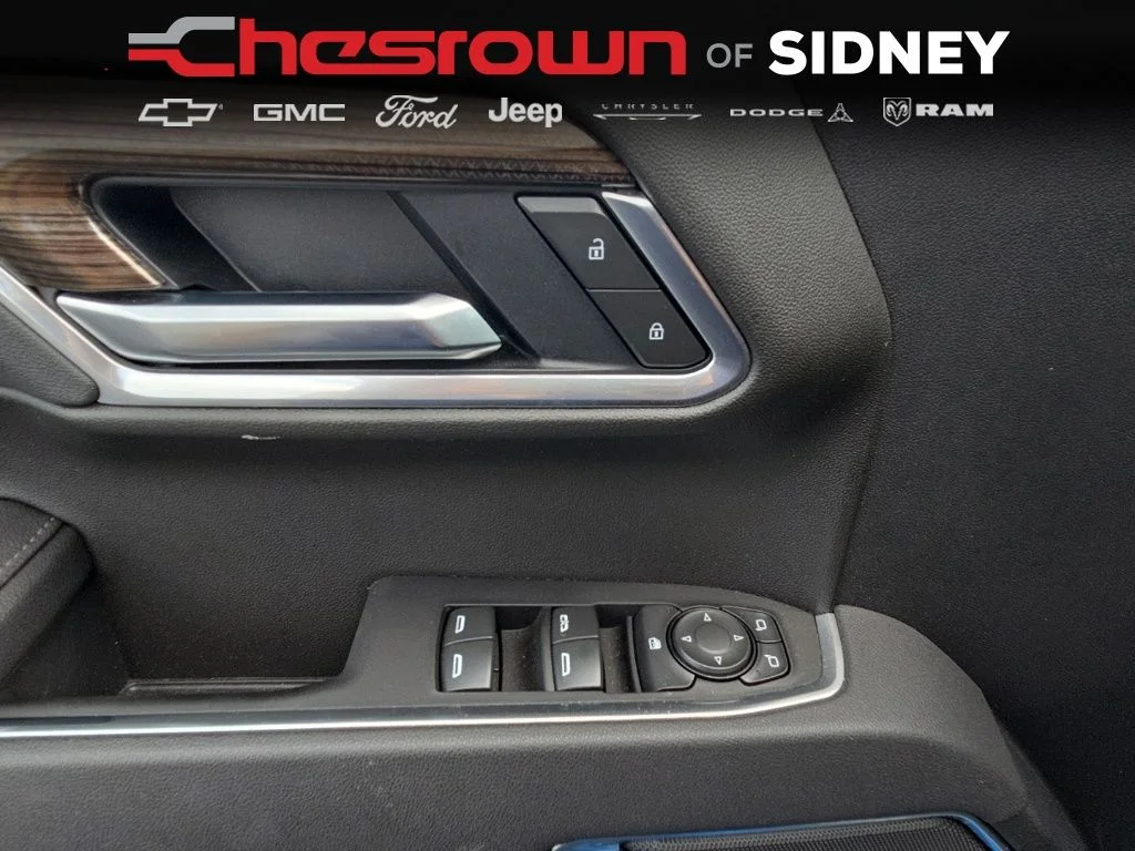 Used 2025 Blue Chevrolet LT image 27