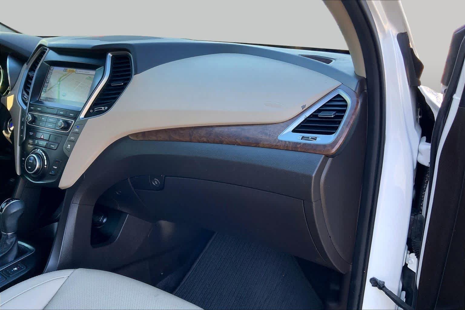 Used 2019 Monaco White Hyundai Limited Ultimate image 18
