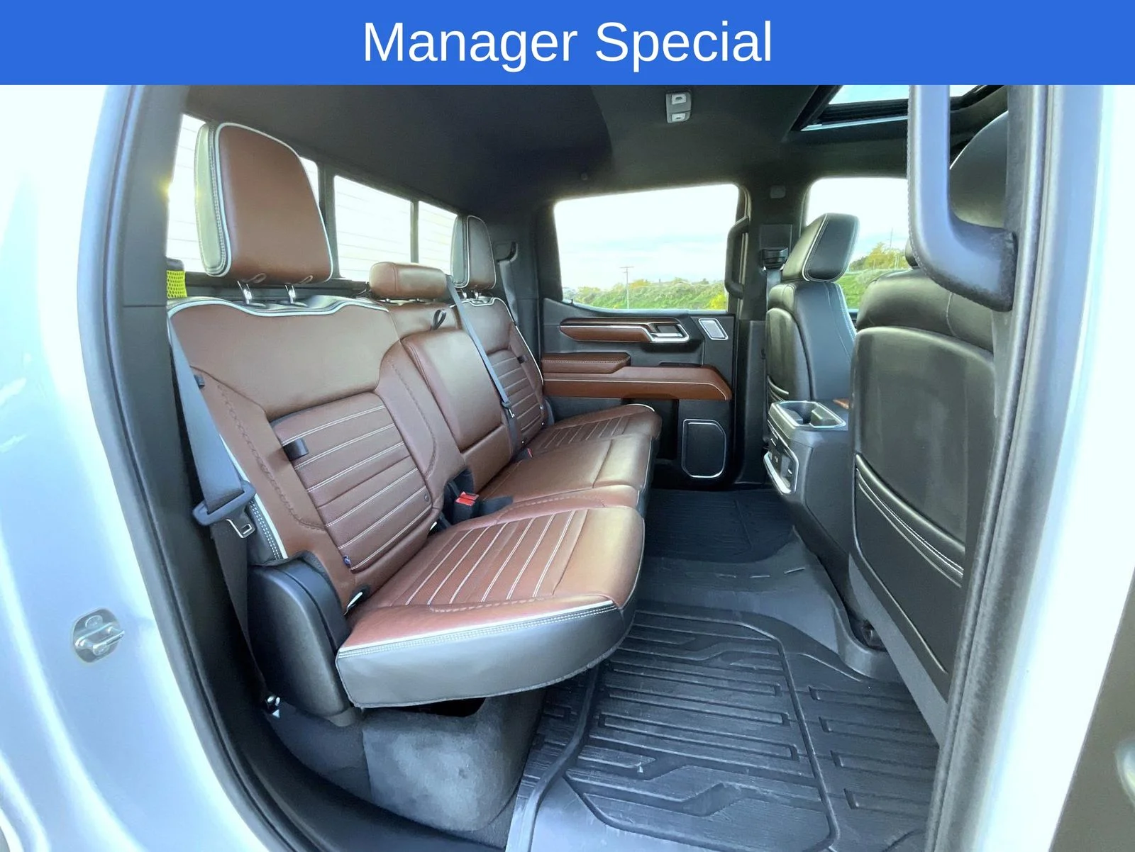 Used 2024 White GMC Denali Ultimate image 19