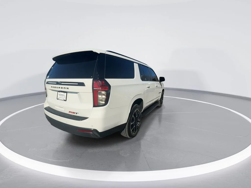 Used 2022 White Chevrolet RST image 8