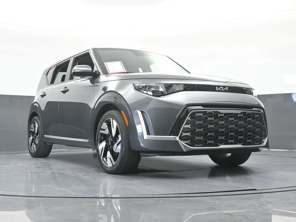 Used 2024 Gravity Gray Kia GT-Line image 59