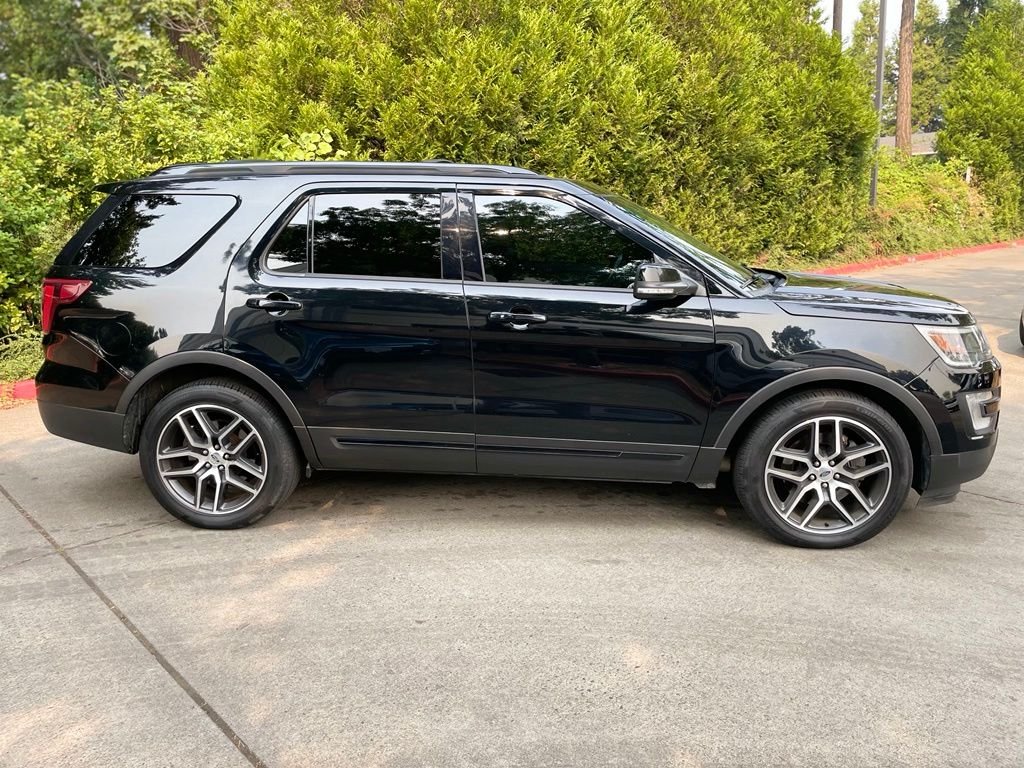 Used 2016 Shadow Black Ford Sport image 3