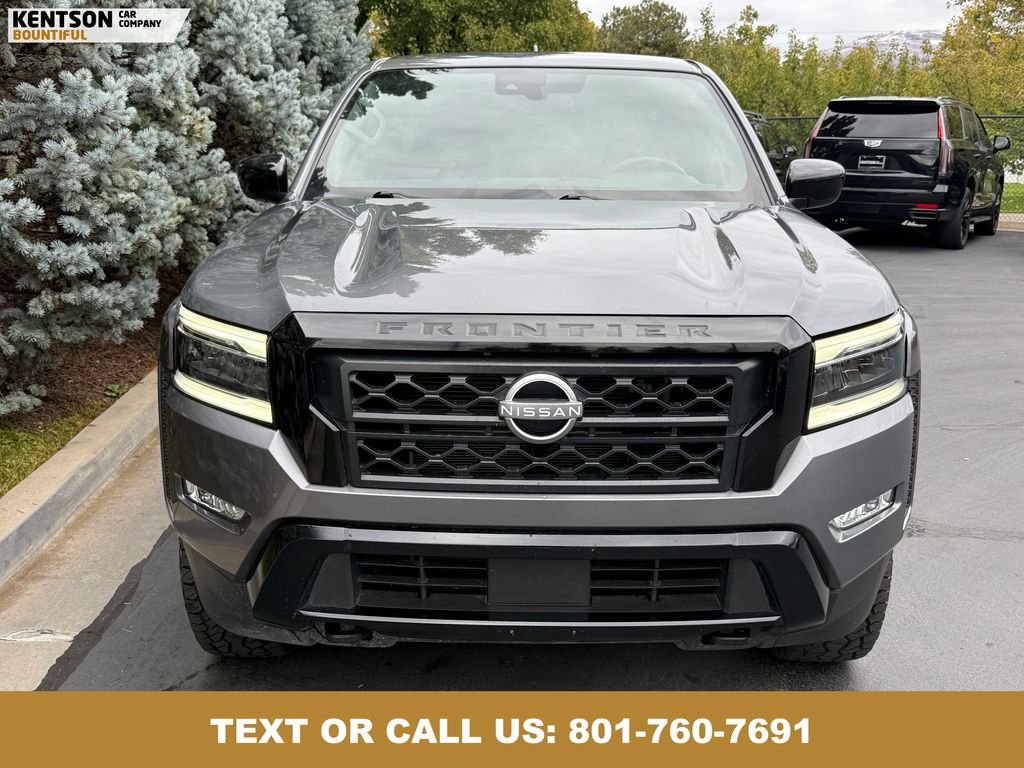 2023 Nissan Frontier SV photo 2