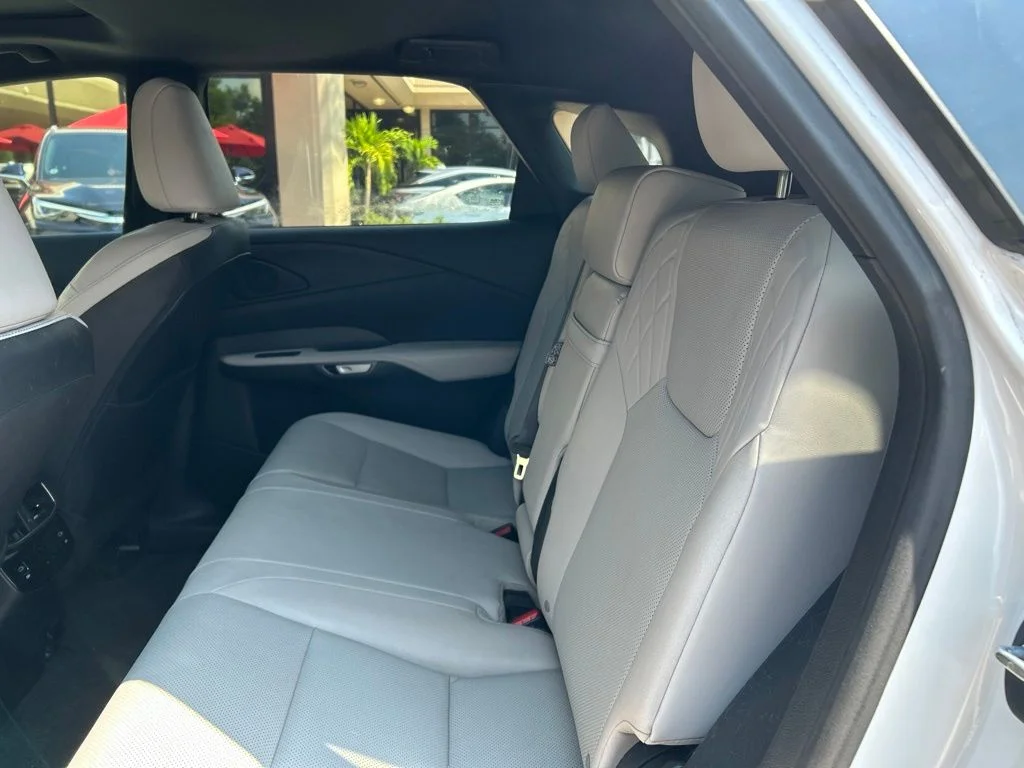 Certified Used 2024 White Lexus 350h Premium image 13