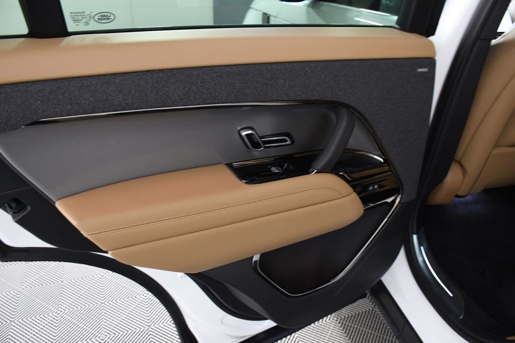 New 2026 Fuji White Land Rover SE image 25