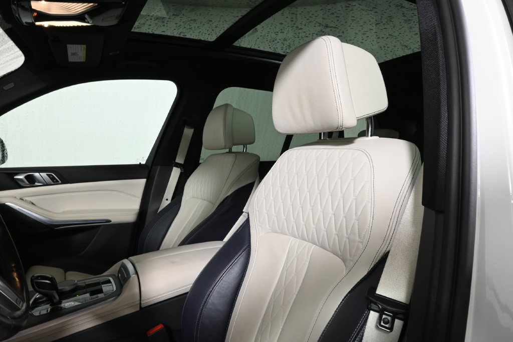 Used 2022 White BMW xDrive40i image 5