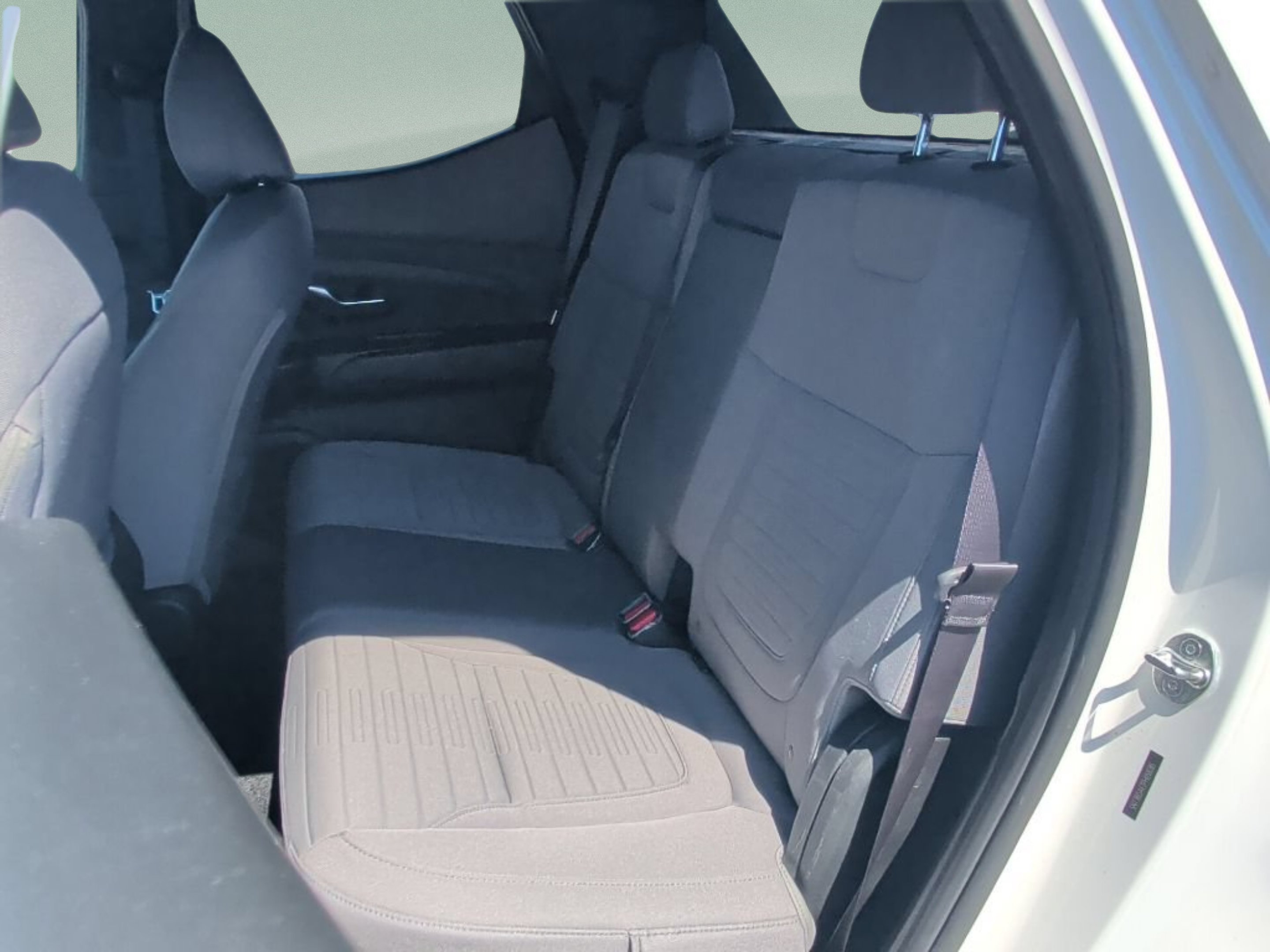Used 2023 Atlas White Hyundai SEL image 38