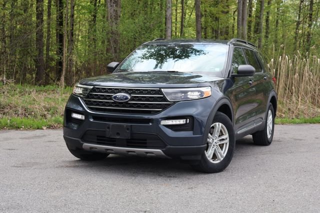2023 Ford Explorer XLT 4WD's photo