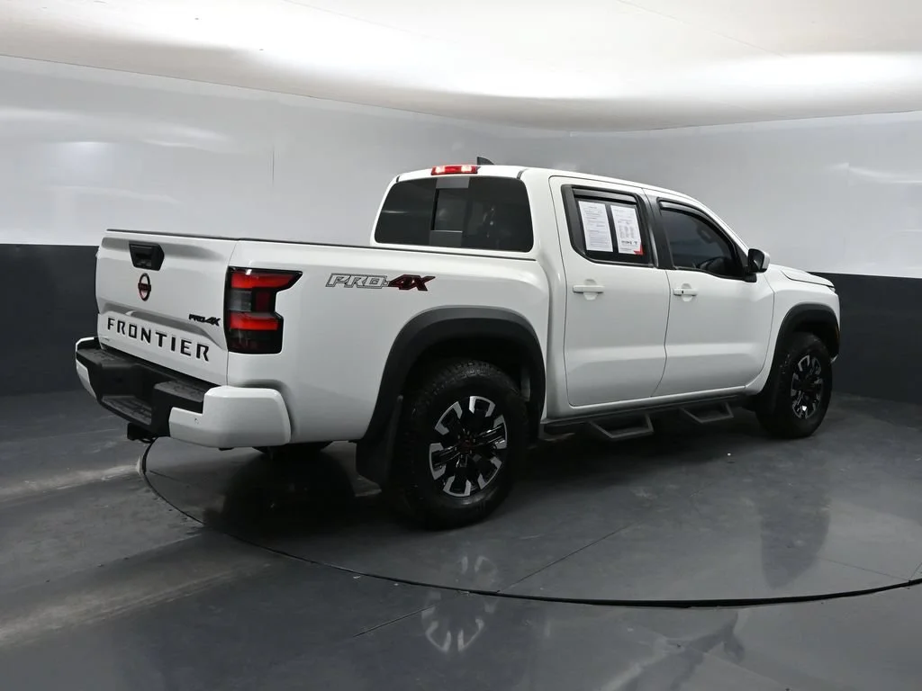 Used 2024 White Nissan PRO-4X image 2