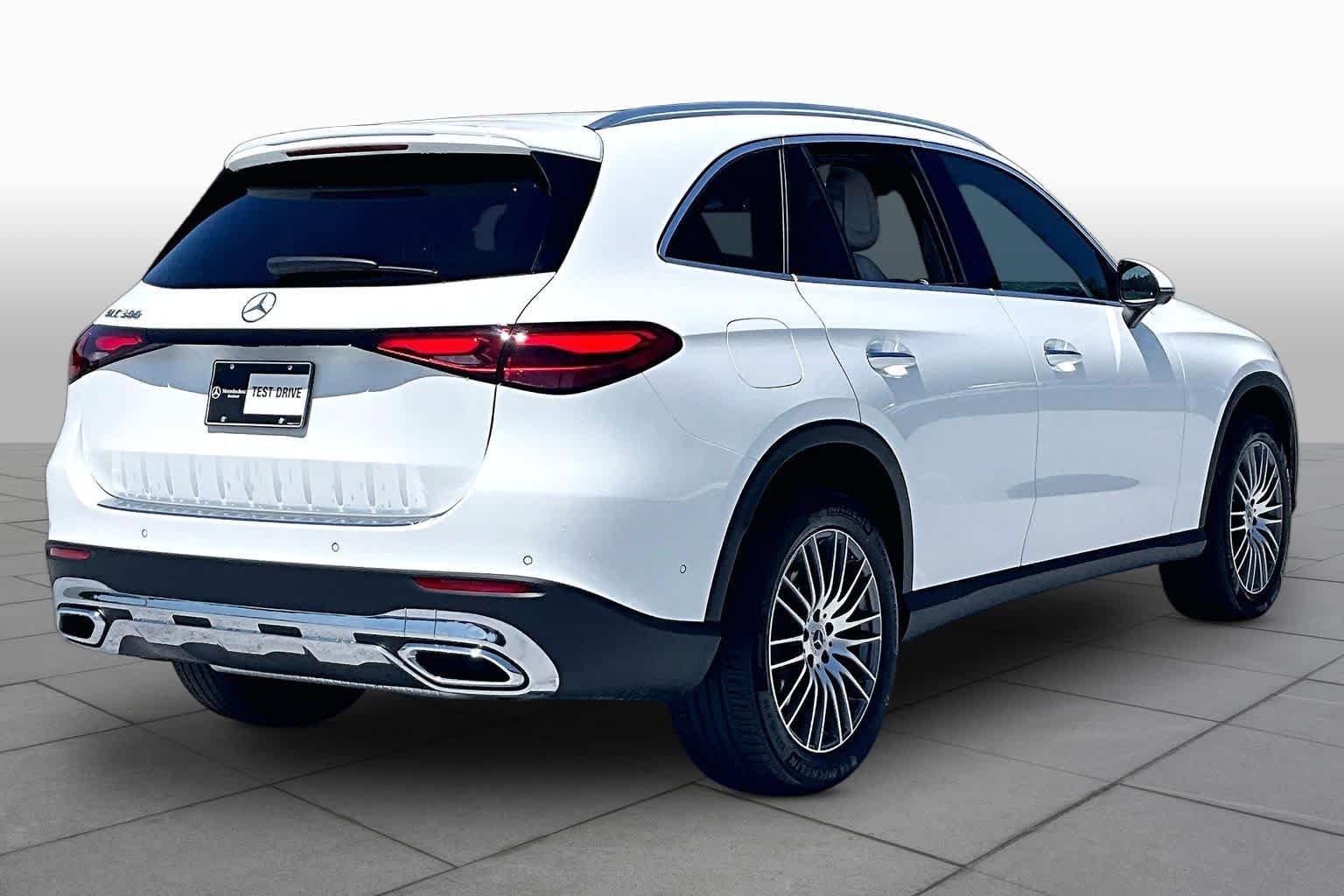 Used 2026 Polar White Mercedes-Benz GLC 300 image 12