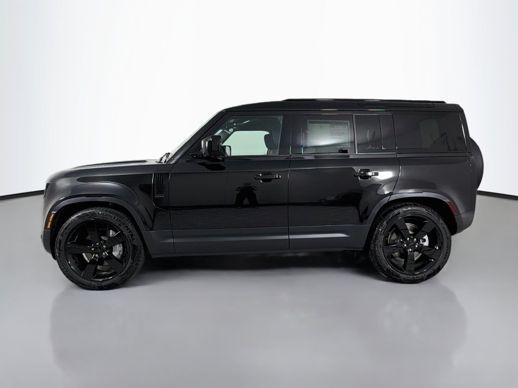 New 2026 Santorini Black Land Rover S image 8