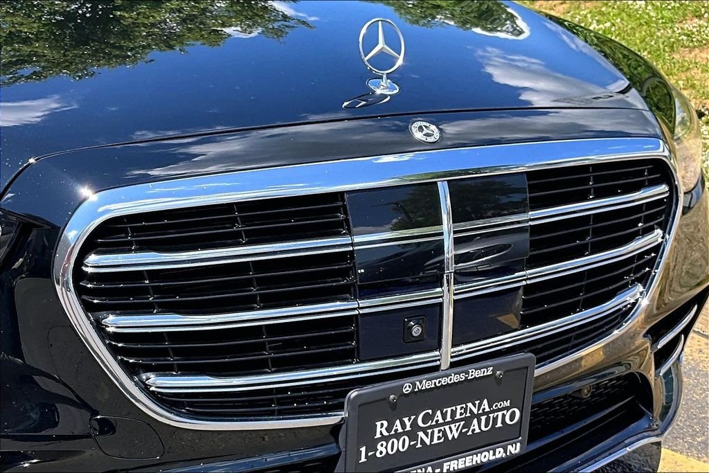 Certified Used 2023 Black Mercedes-Benz S 580 image 30