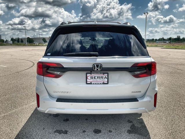 New 2026 Platinum White Pearl Honda Touring image 15