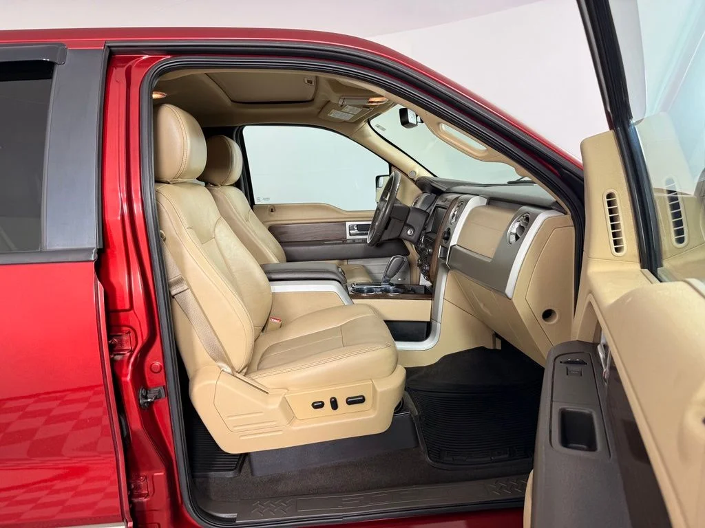 Used 2014 Red Ford Lariat image 19