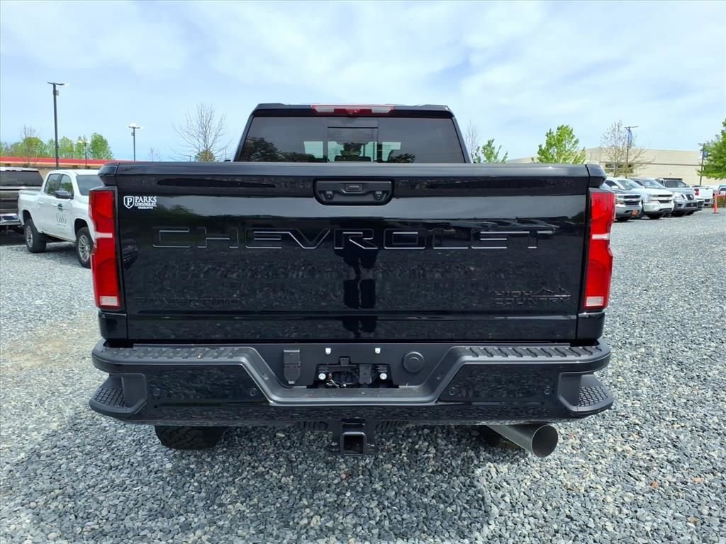 New 2026 Black Chevrolet High Country image 32