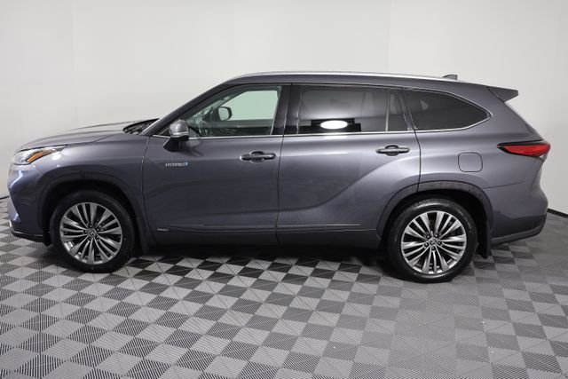 Used 2021 Gray Toyota Platinum image 5