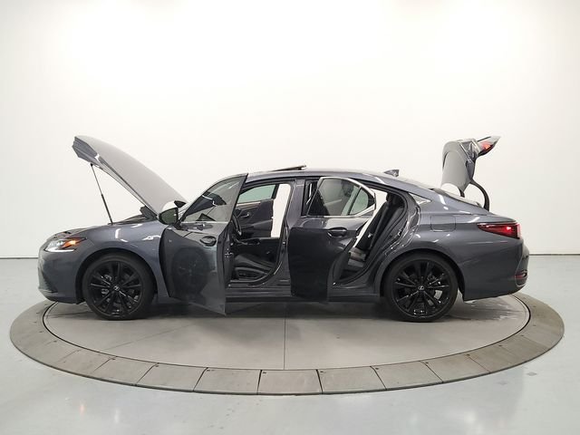 Used 2024 Gray Lexus 300h F SPORT Handling image 12