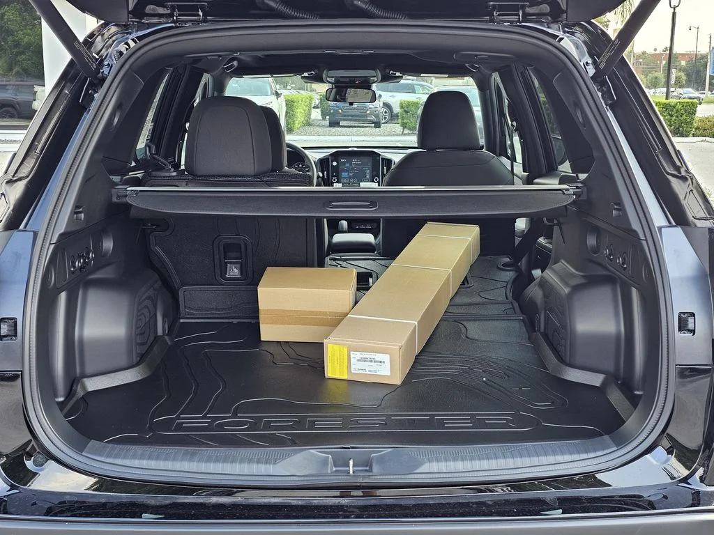 New 2026 CRYSTAL BLACK SILICA Subaru Premium image 9