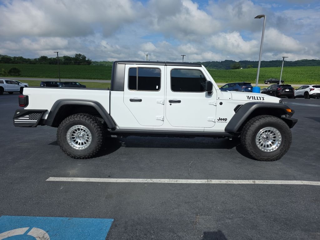 Used 2025 White Jeep Willys image 4