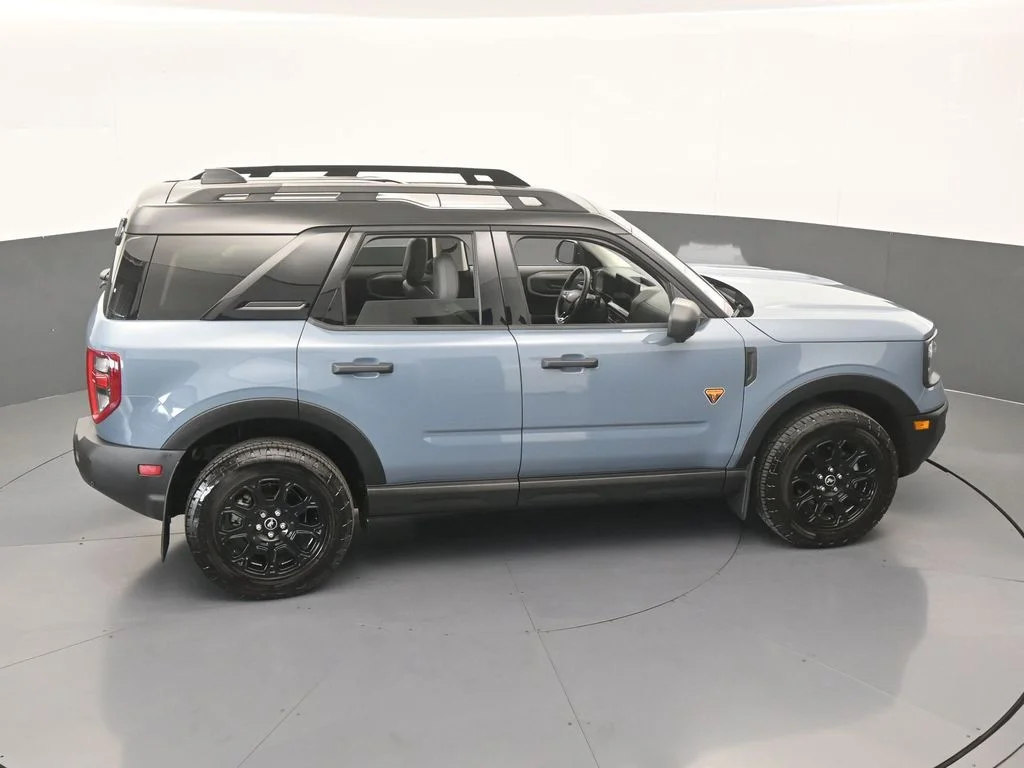 Used 2026 Azure Gray Metallic Ford Badlands image 61