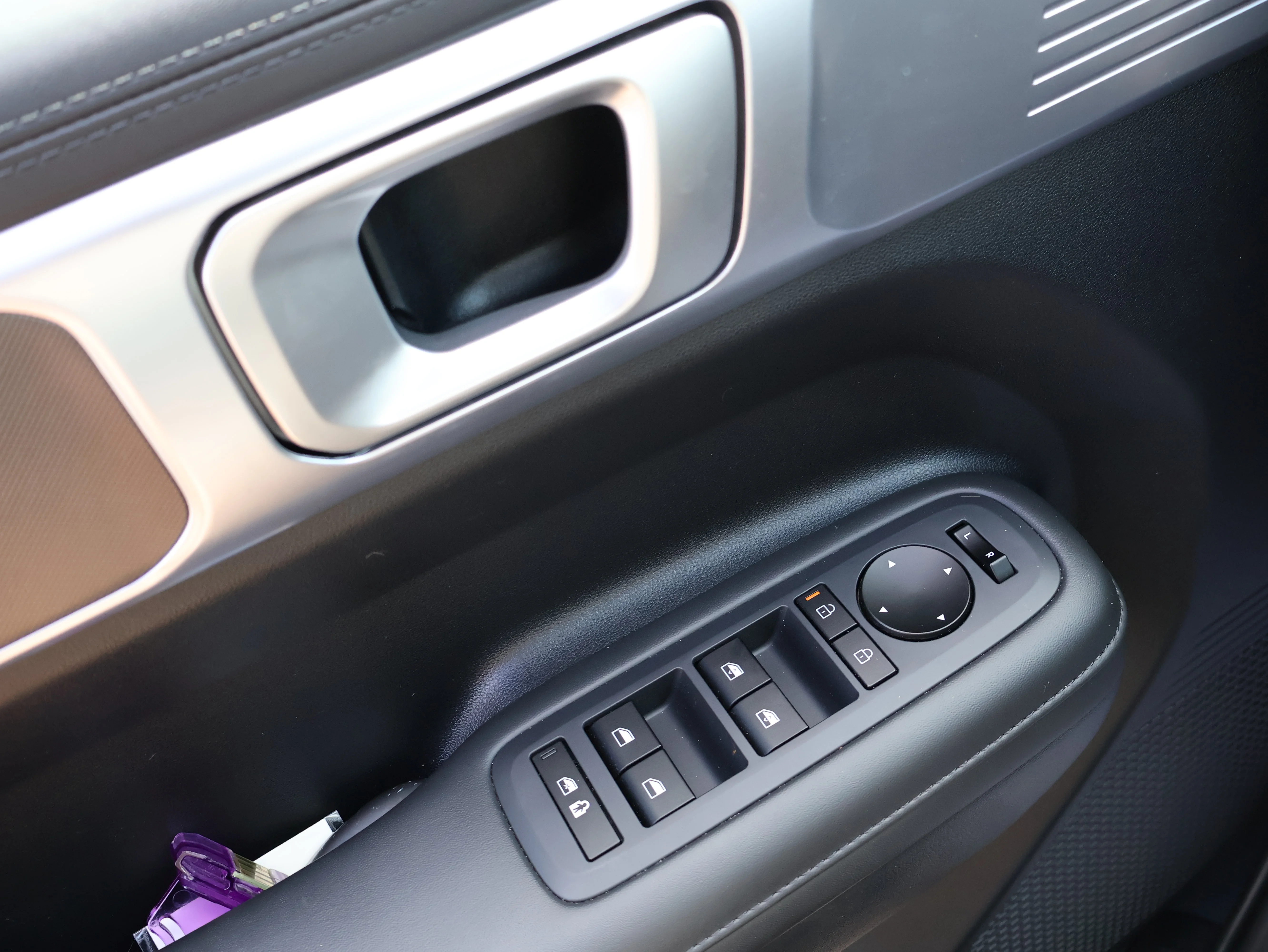 Used 2025 Ecotronic Gray Hyundai SEL image 47